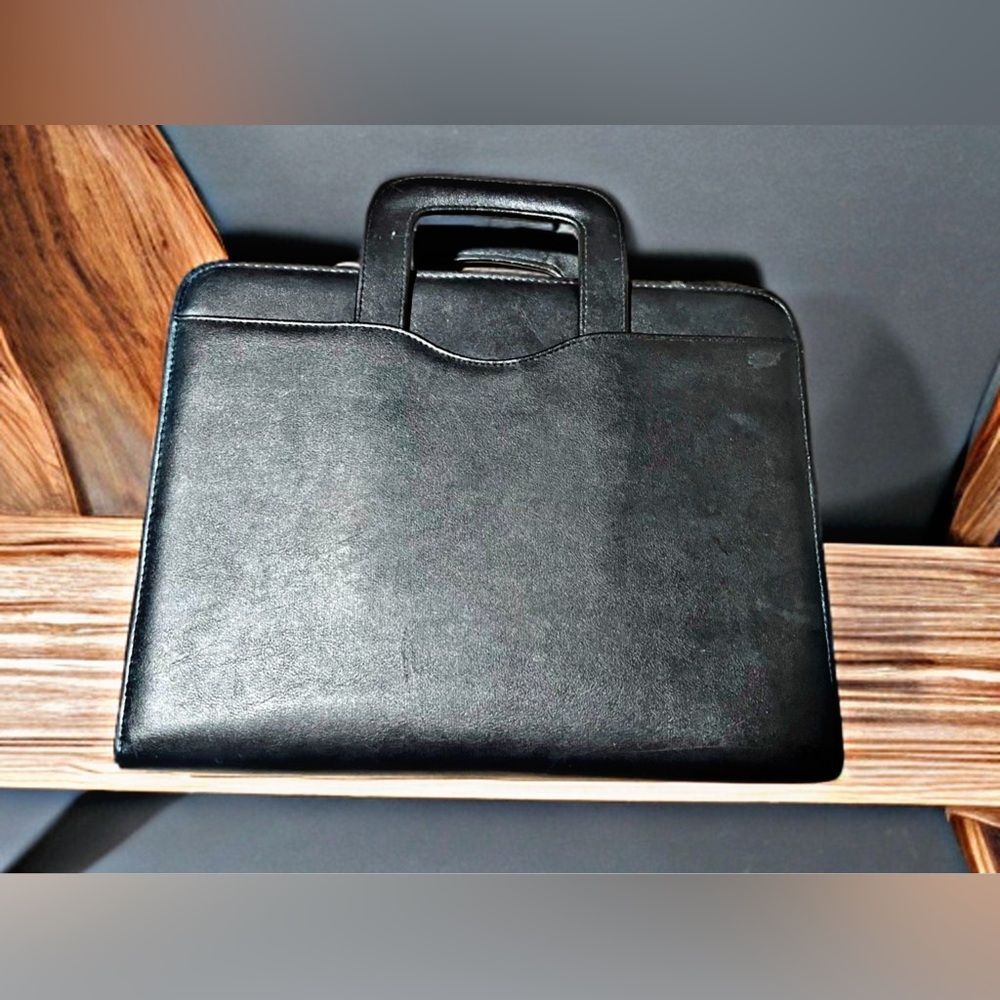 Day-Timer Genuine Leather Zip Folio Organizer